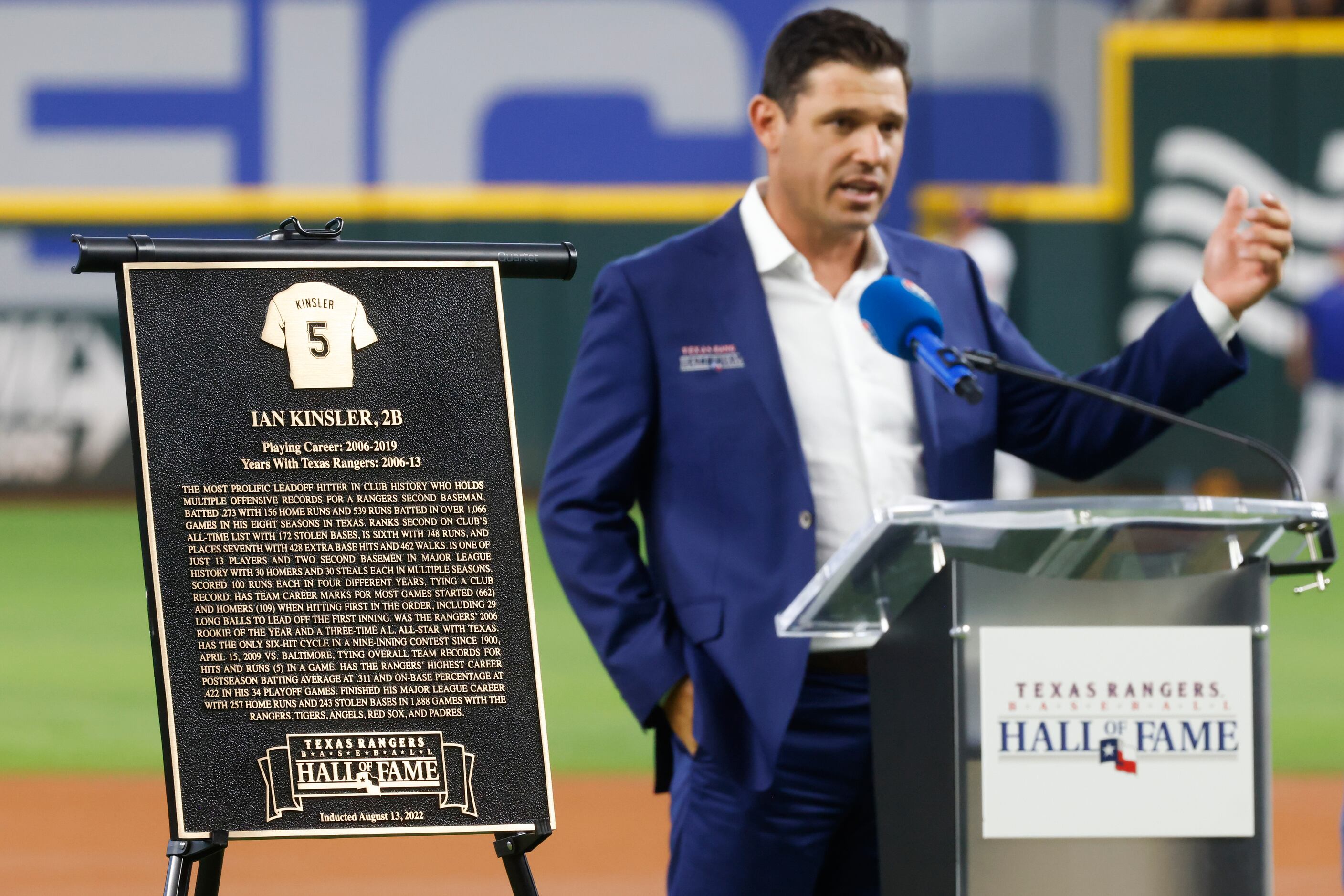 Former Texas Ranger Ian Kinsler delivers his Texas Rangers Baseball Hall of Fame induction...