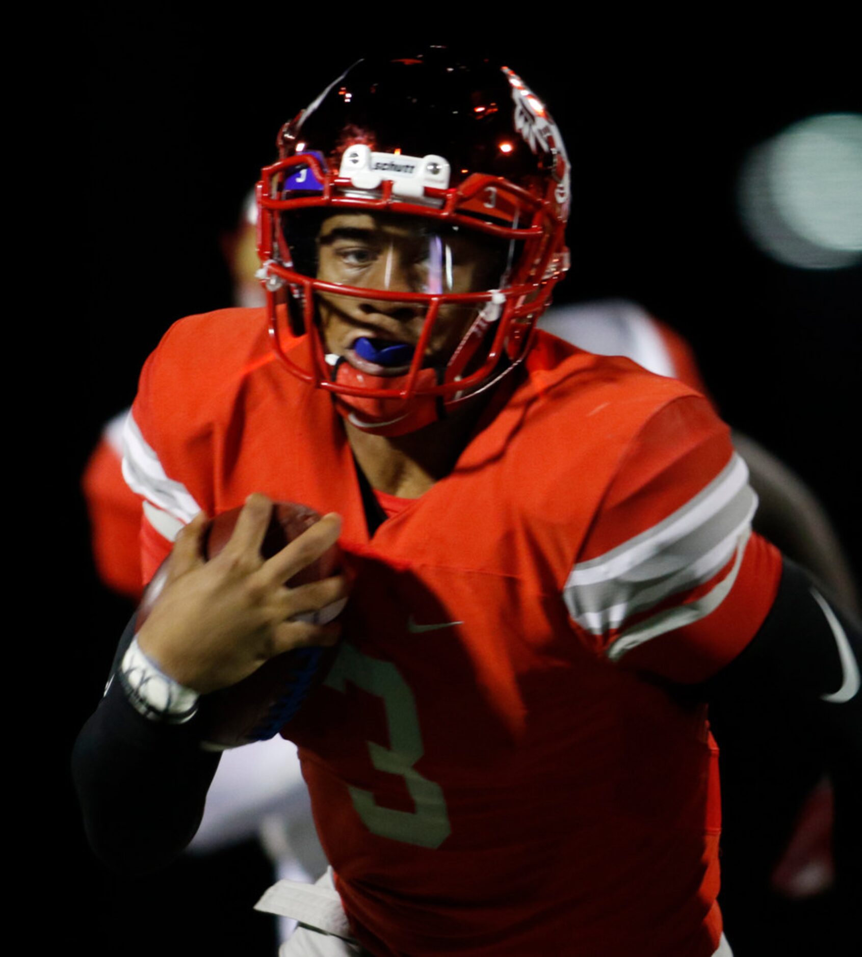 Duncanville Panthers quarterback Ja'Quinden Jackson (3) follows his blocks enroute to a...