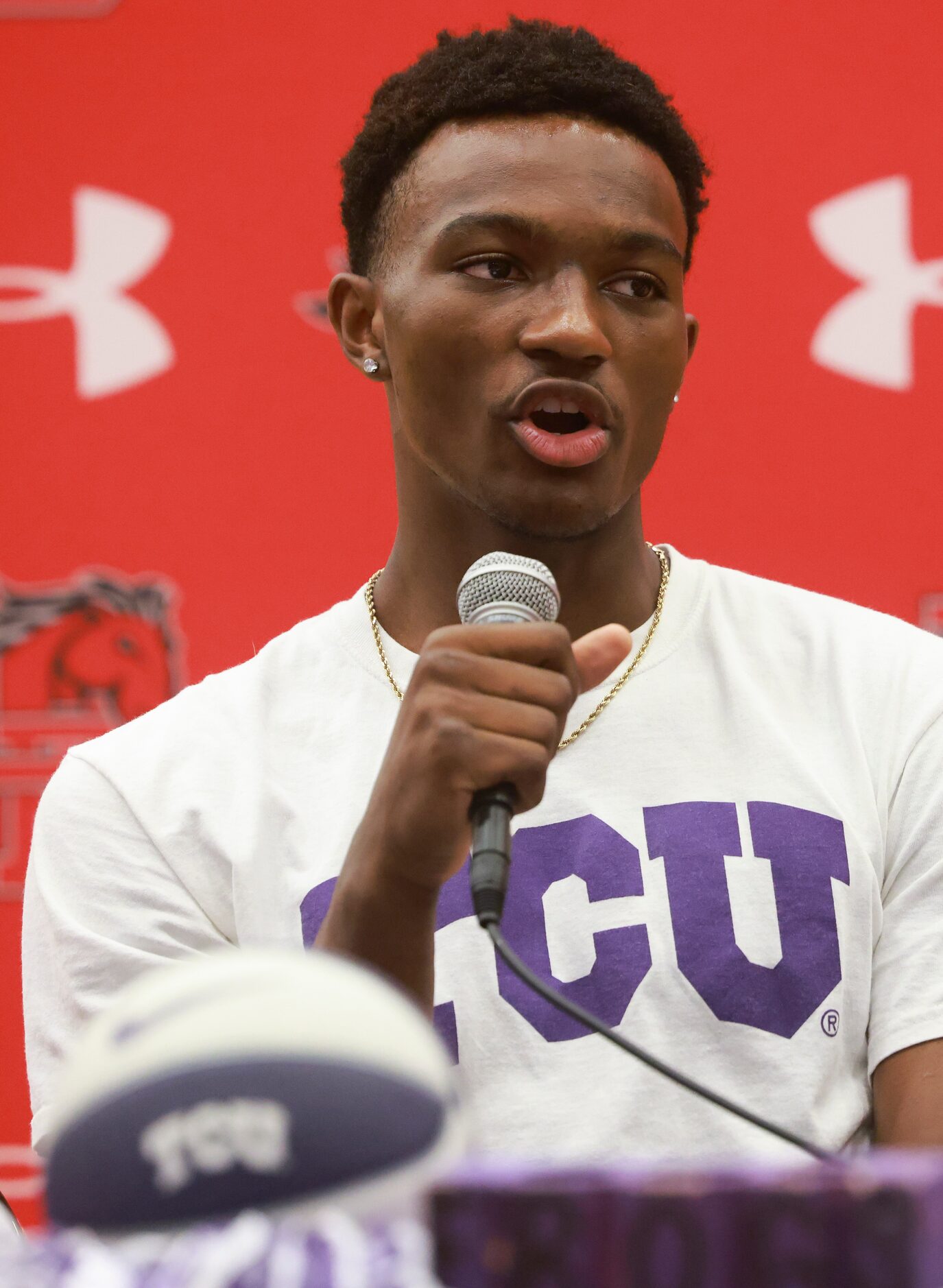 Isaiah Manning speaks during his signing ceremony Wednesday, Nov. 9, 2022, in Mansfield....