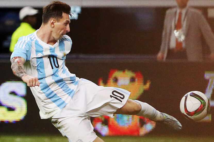 Lionel Messi's goal in the 89th minute gave Argentina a tie in its friendly vs. Mexico...