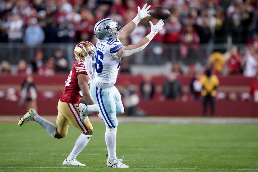 Dallas Cowboys tight end Dalton Schultz, right, cannot catch a pass in front of San...