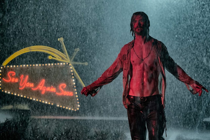 Chris Hemsworth en Bad Times at the El Royale (2018). 20th Century Fox.