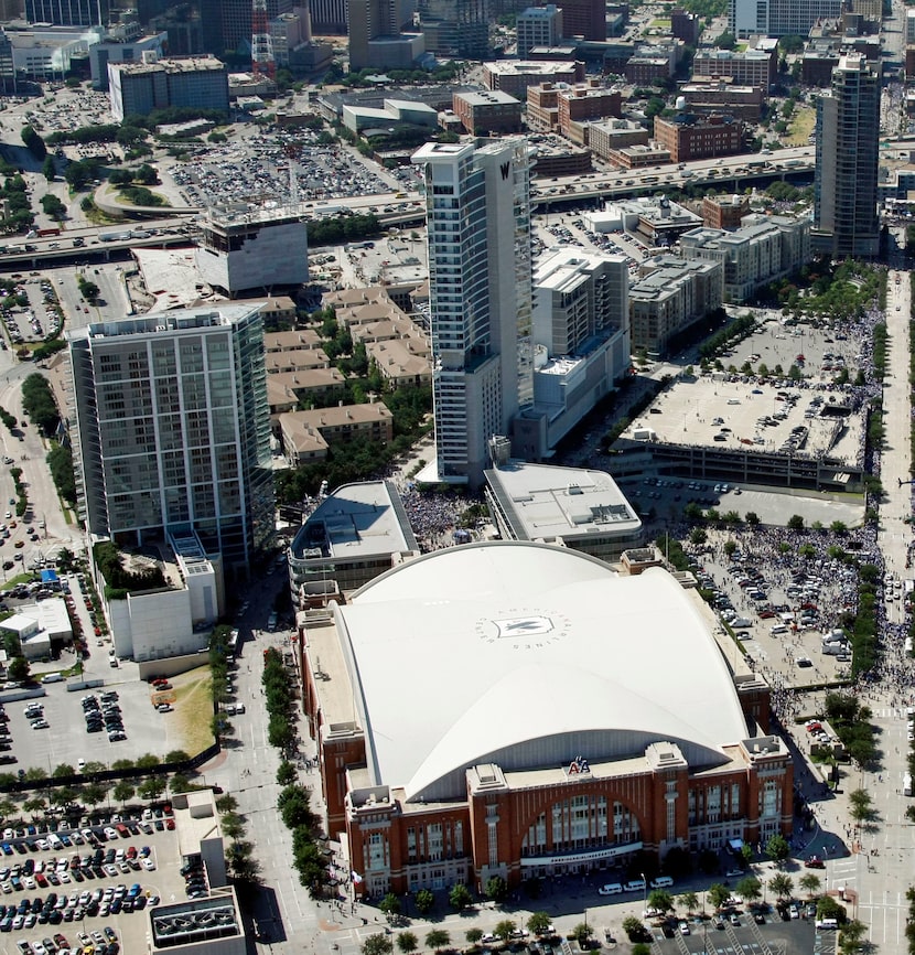 The Cirque tower is just to the left of American Airlines Center.