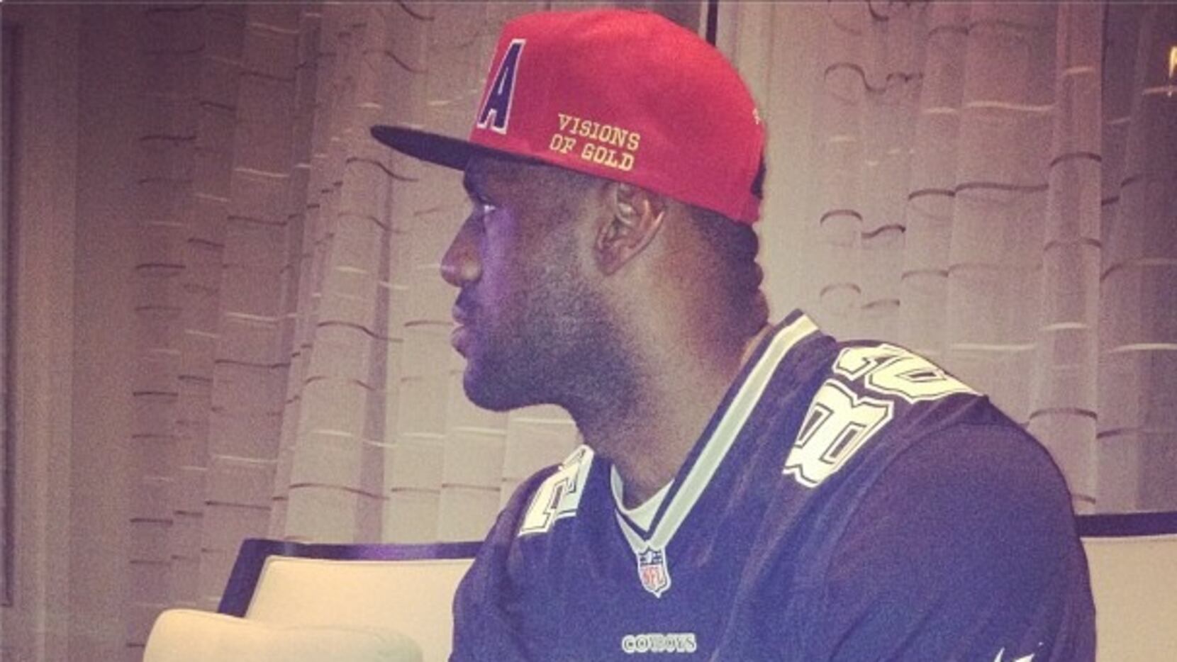 LeBron James gives love to Cowboys on Twitter