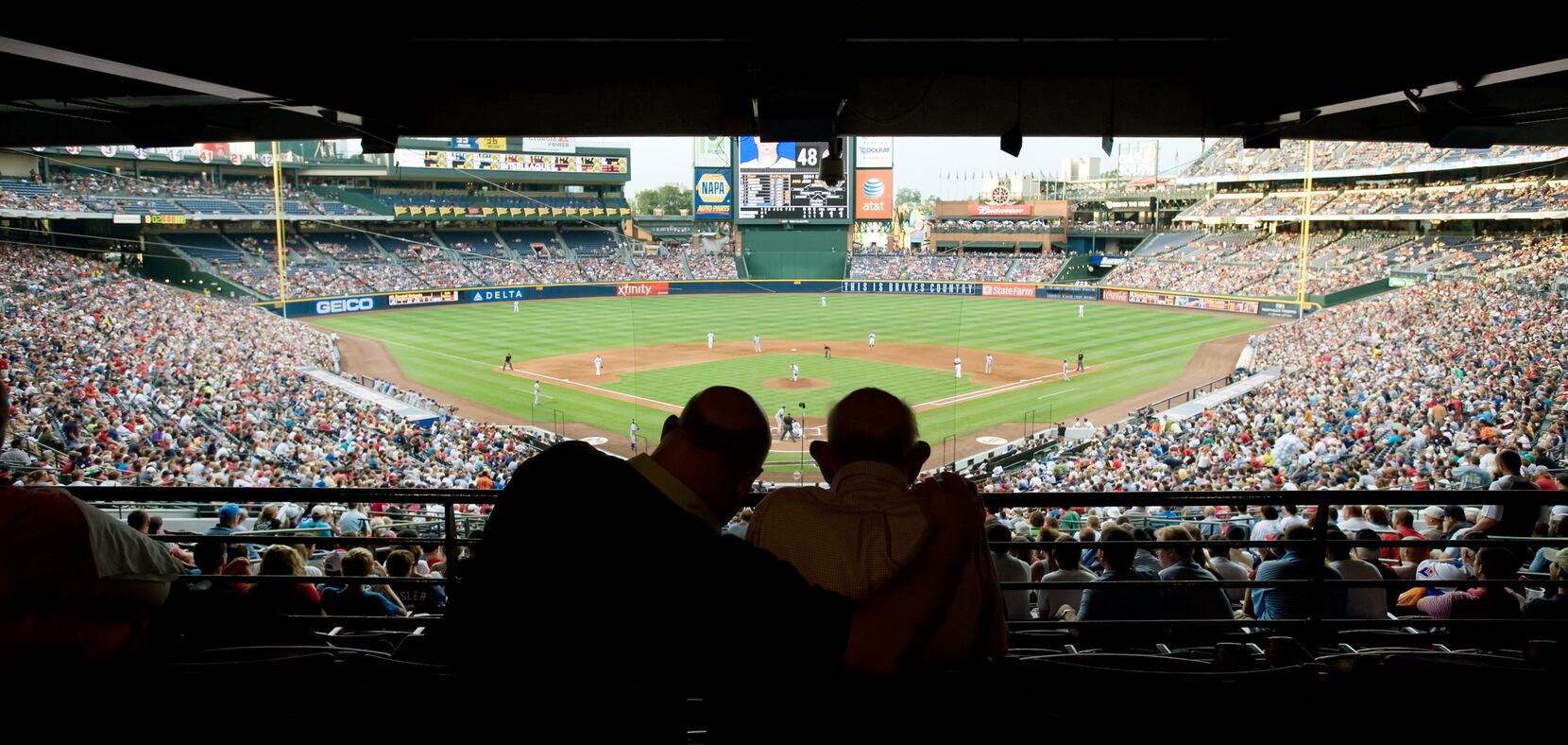 Delta, Atlanta Braves surprise fans with flights and tickets to World  Series game