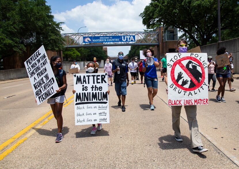 Protesta organizada por UTA School of Social Work el lunes 8 de junio de 2020.