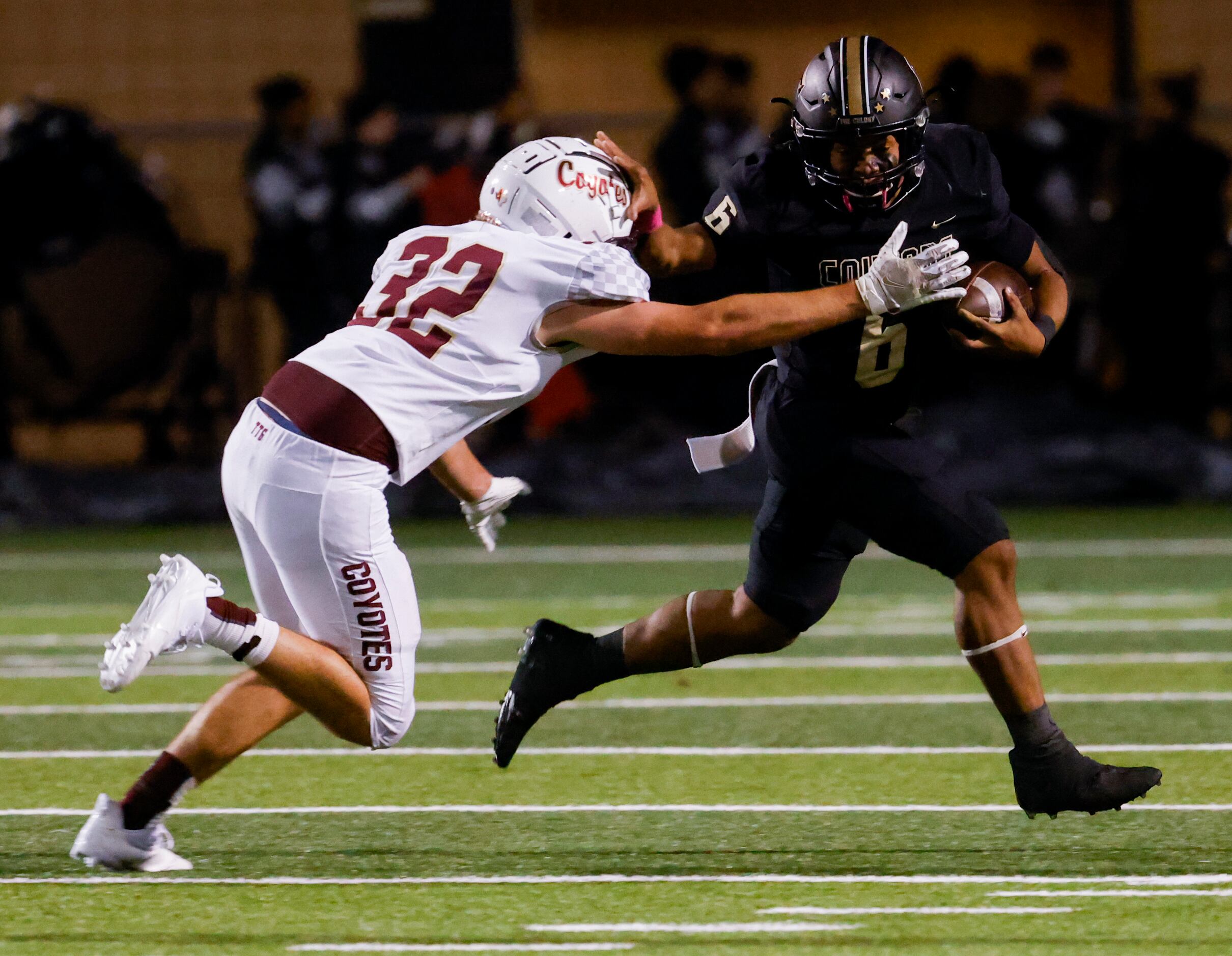 Frisco Heritage’s LB Ethan Lapp (32) tries to stop The Colony’s RB Kamden Wesley (6) during...