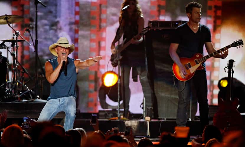 Kenny Chesney performs during the 2015 Academy of Country Music Awards Sunday, April 19,...