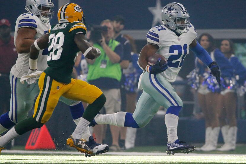 Dallas Cowboys running back Ezekiel Elliott (21) is pictured during the Green Bay Packers...