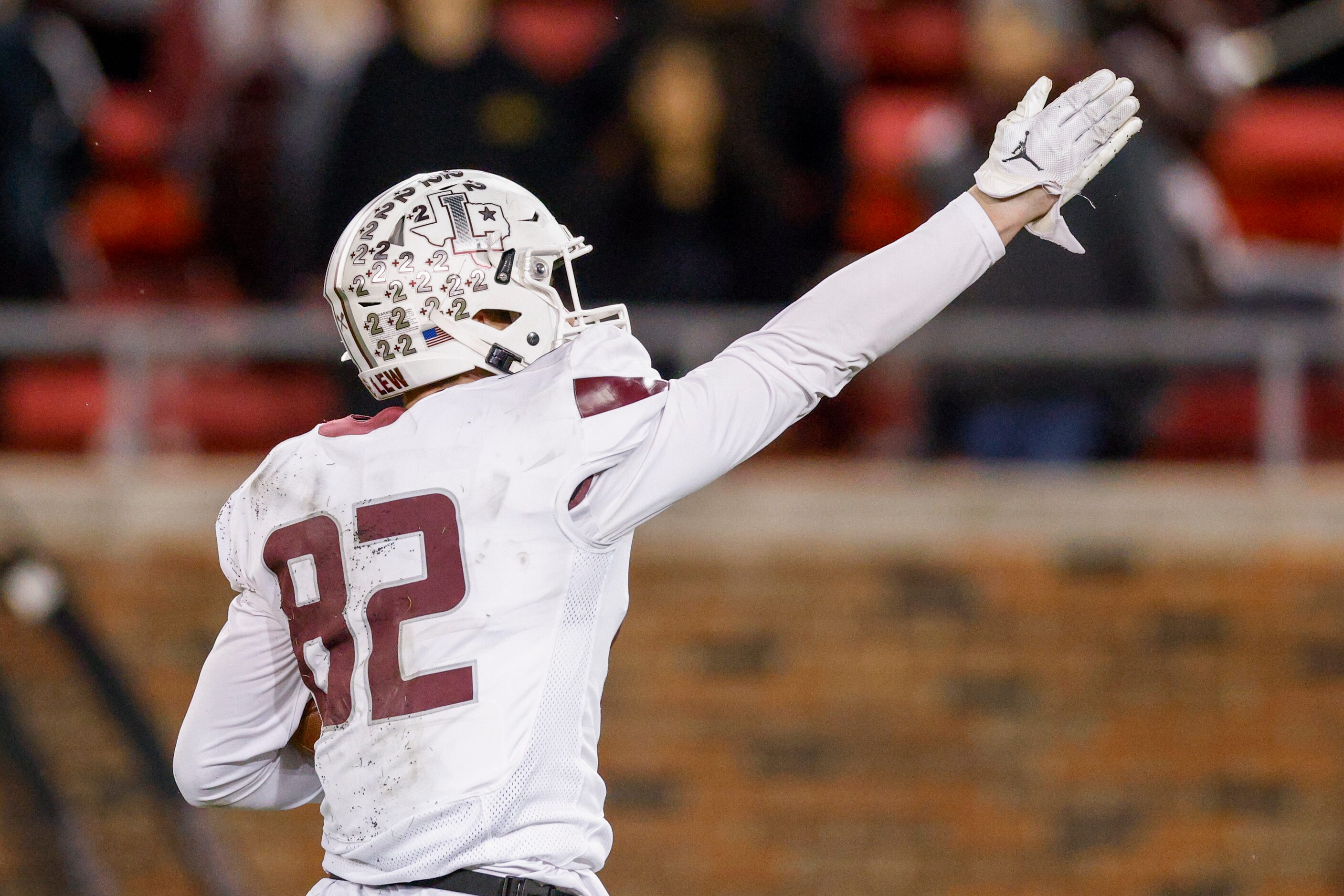 Lewisville tight end Lucas Sanders (82) celebrates a first down after a catch during the...