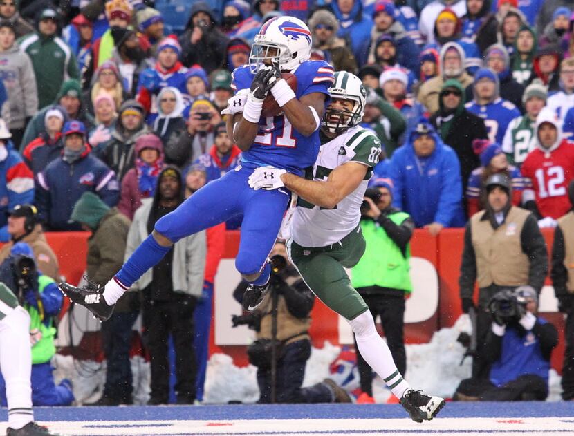 FILE - In this Jan. 3, 2016, file photo, Buffalo Bills strong safety Leodis McKelvin (21)...
