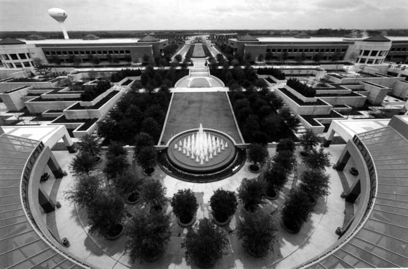 Jan. 7, 1993 -- A large garden is located at the rear entrance of the new J.C. Penney...