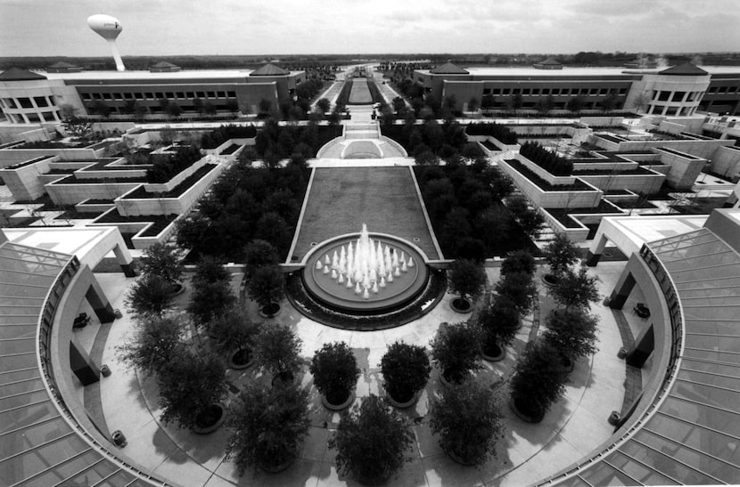 Jan. 7, 1993 -- A large garden is located at the rear entrance of the new J.C. Penney...