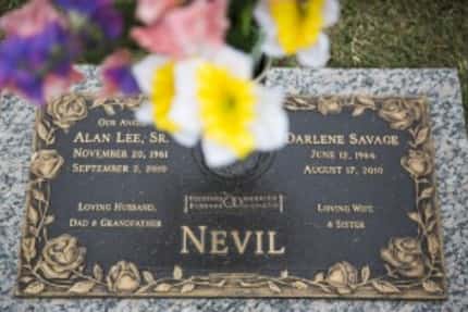  Grave of Alan Nevil and his wife Darlene in Allen. (Smiley N. Pool/The Dallas Morning News)