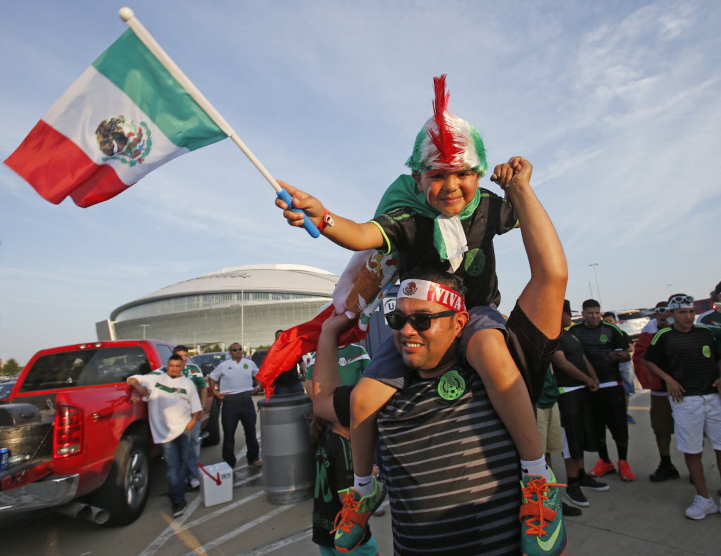 Steelers increase efforts to reach Spanish-speaking fans