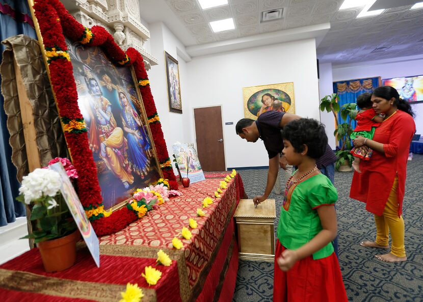 Alagusundar Thirunavukkarasu (left) and his wife Meyyammai Radhakrishnan (right), two...