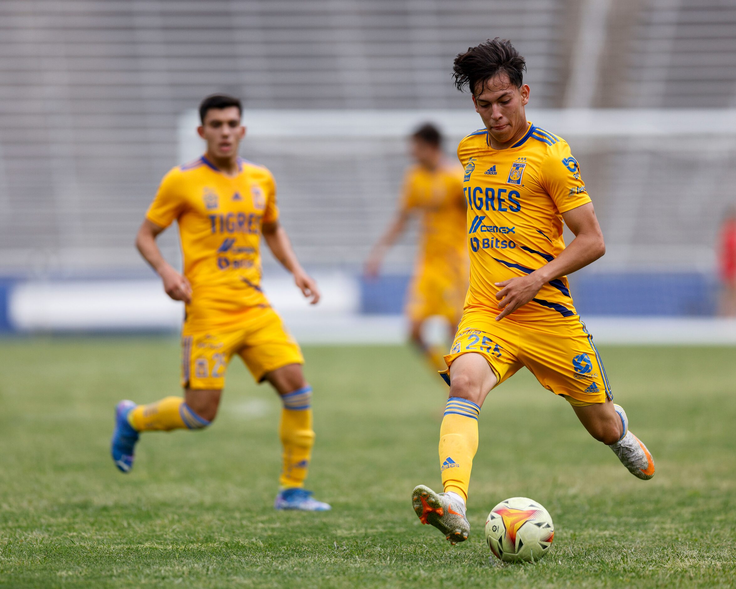 Tigres UANL midfielder Rodrigo Abdiel Ramos Cabrera (255) dribbles the ball during the first...