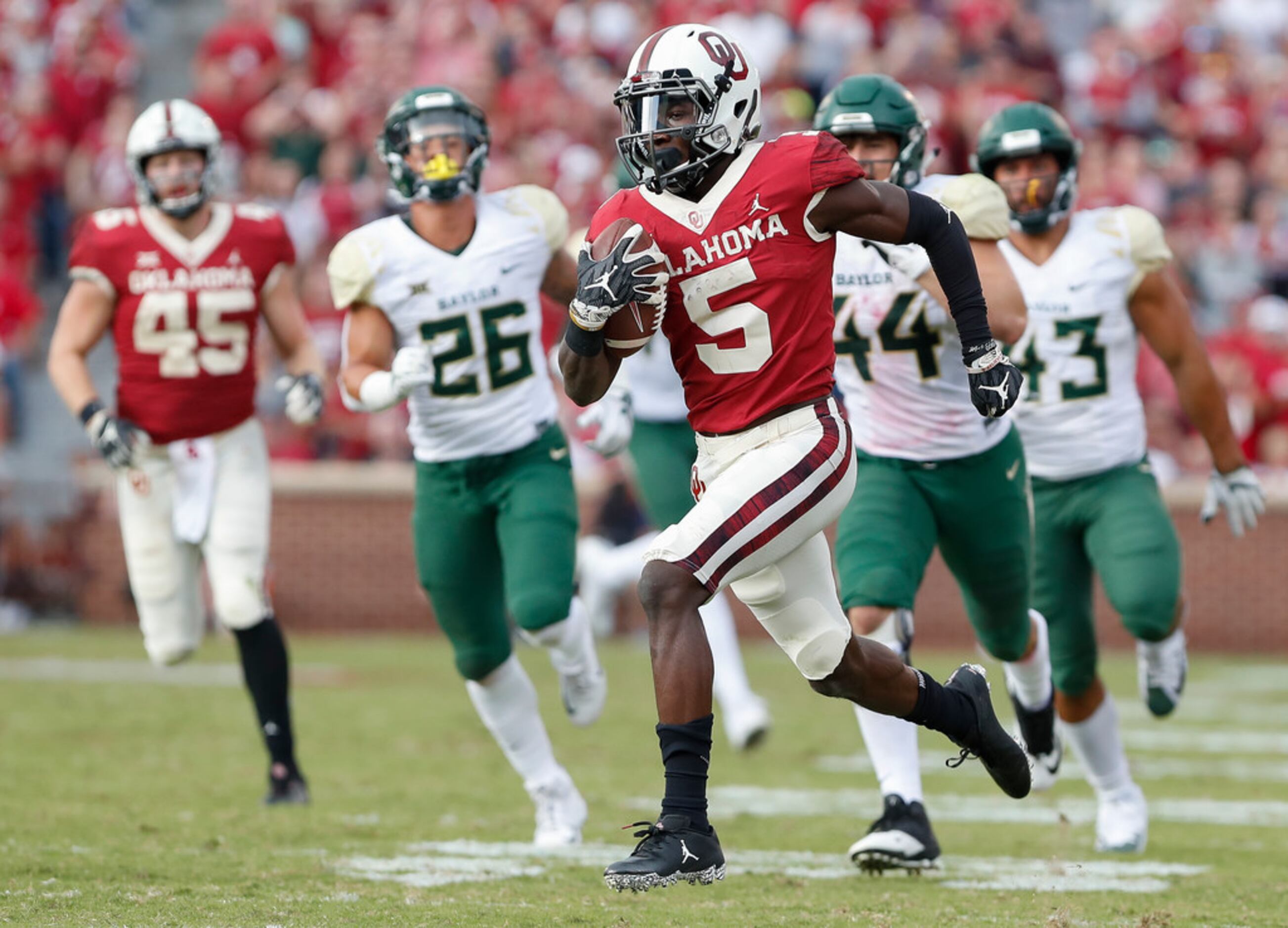 Oklahoma wide receiver Marquise Brown (5) warms up before the Orange Bowl  NCAA college football …