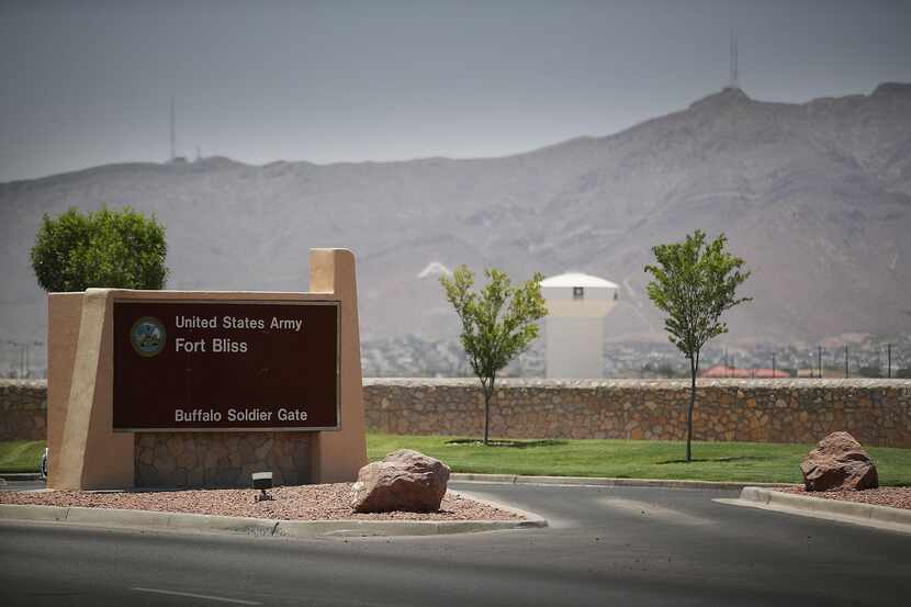 La entrada a la base militar Fort Bliss en El Paso, Texas.