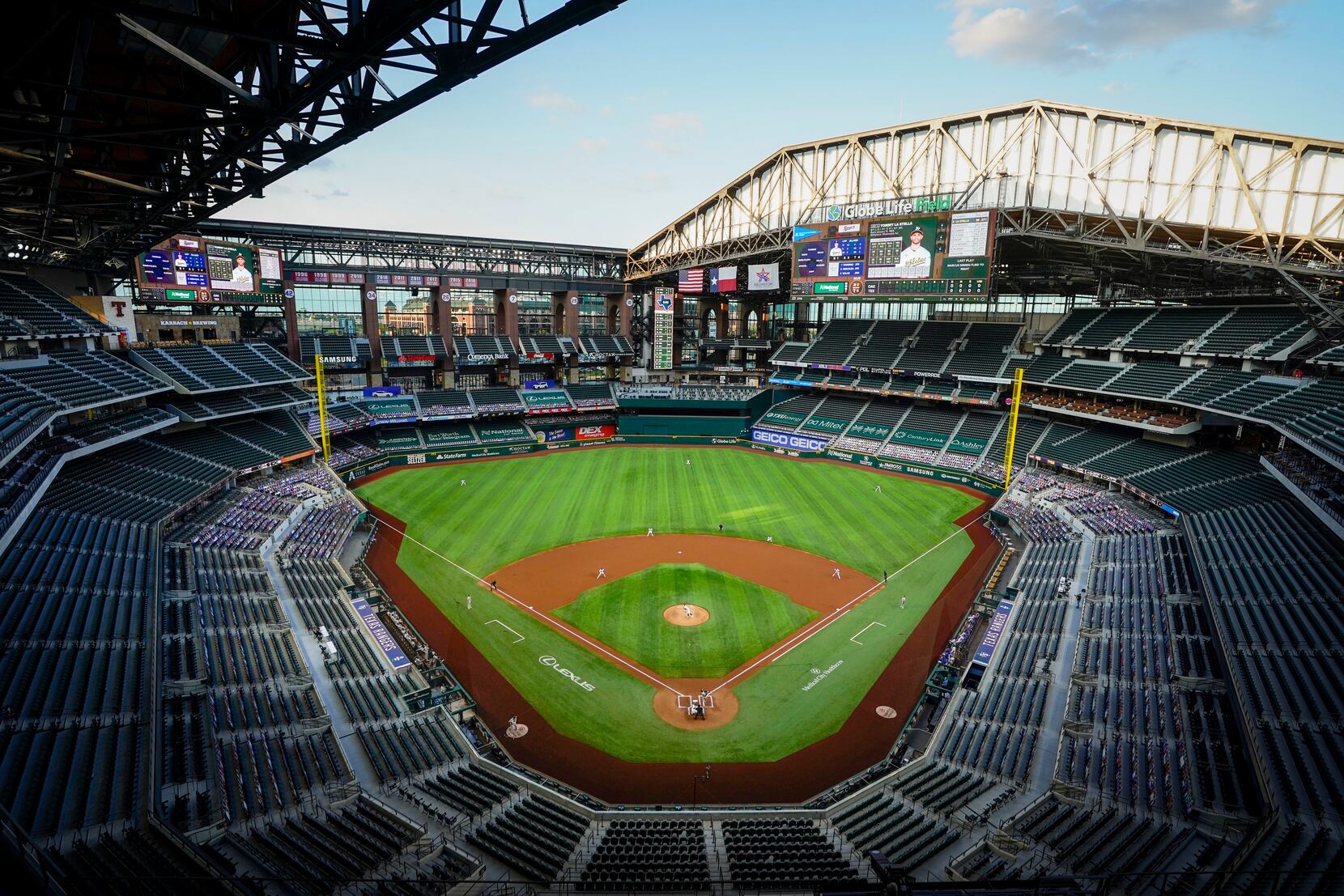 World Series to be played at Rangers new ballpark in Arlington, the first  time at one site since 1944