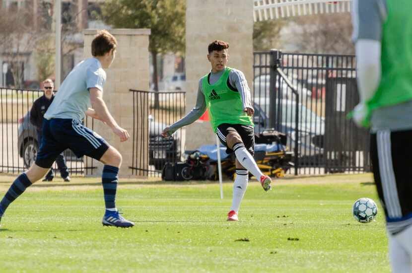 Edwin Cerrillo of the FC Dallas U19s passes the ball while playing for North Texas SC...