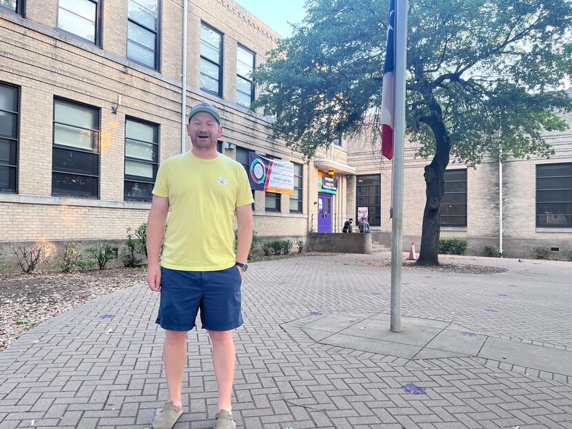 Ryan Windham votes early at Winnetka Elementary School, May 6