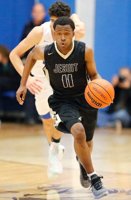 Jesuit guard Max Abmas (11) near the end of the game as Plano West High School hosts Dallas...