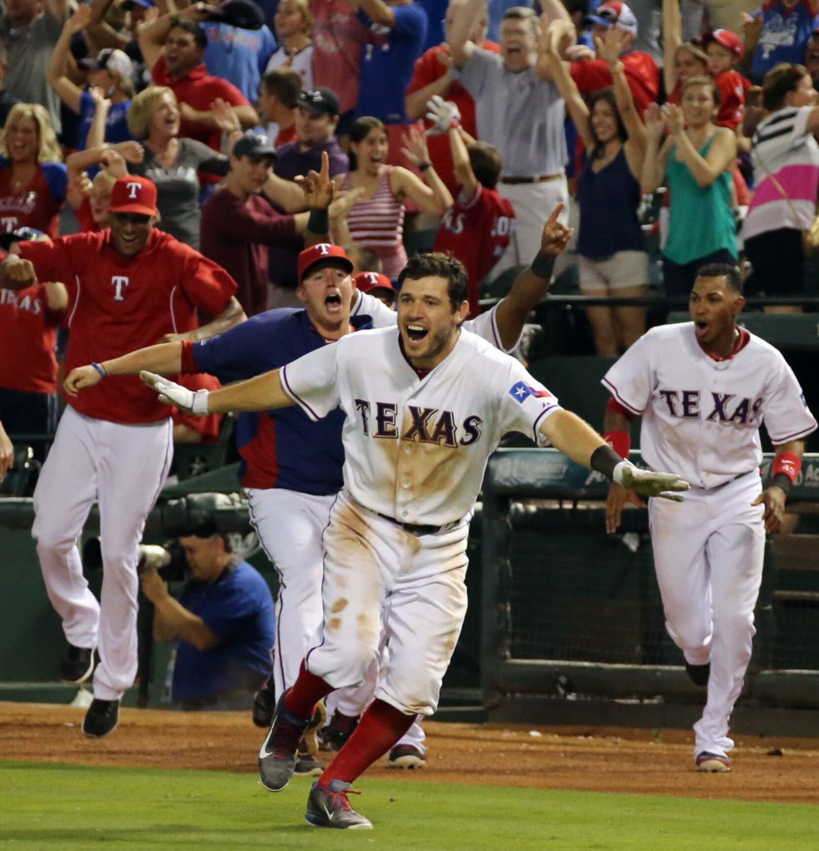 Ian Kinsler Hopes Texas Rangers Go 0-162, Calls GM a 'Sleazeball