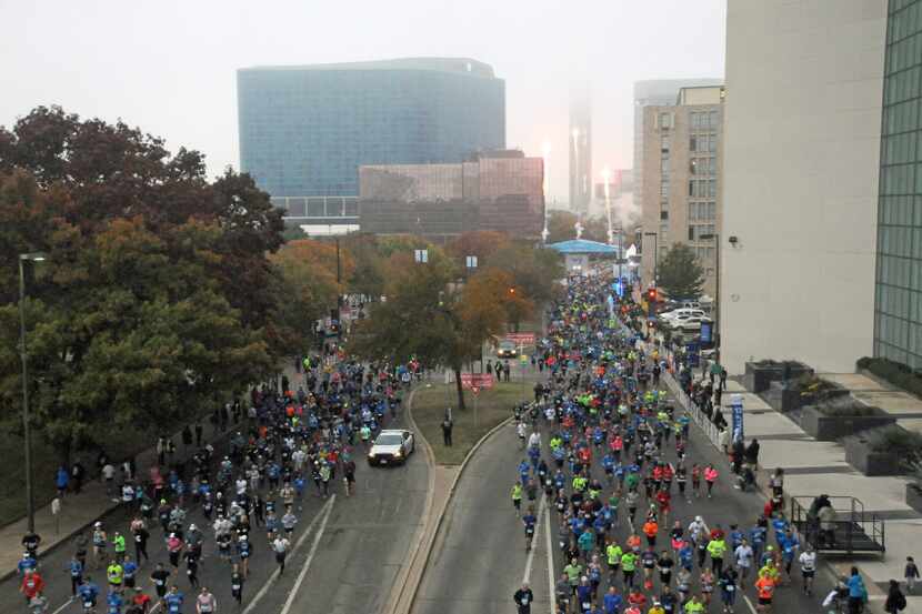 View of the start of the BMW Dallas Marathon