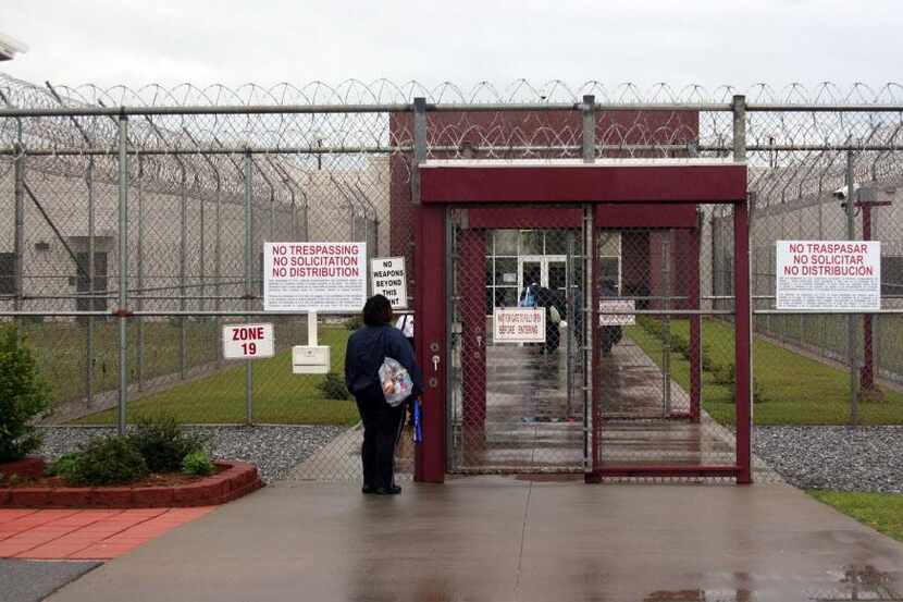 El centro de detención Steward Detention Center en Lumpkin, Georgia, donde ponen a los...