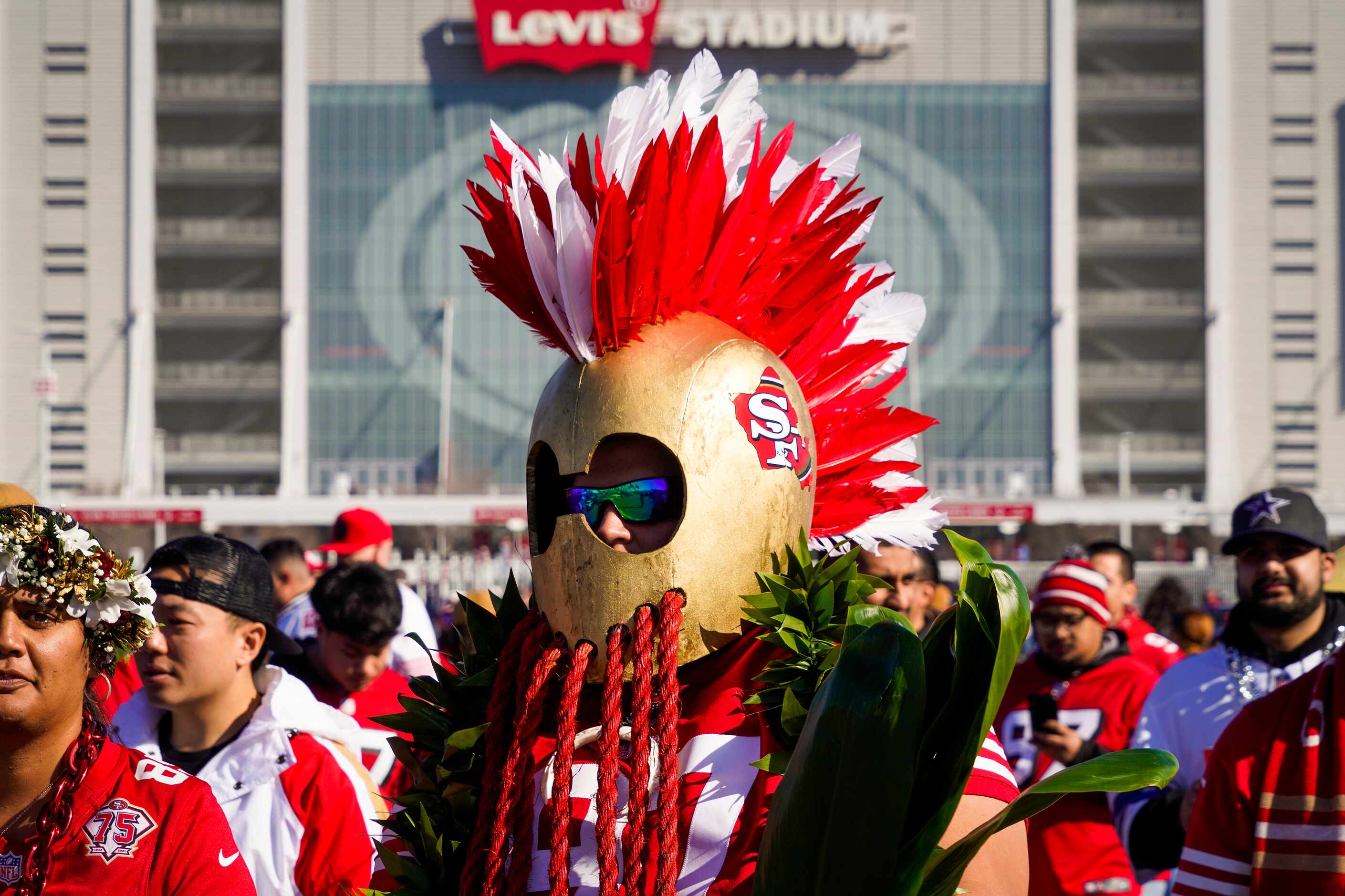 San Francisco 49ers fan Damon Manning from Oahu, Hawaii, tailgates before an NFL divisional...