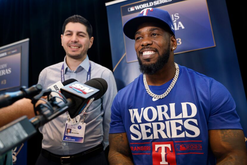 El jugador de los Rangers de Texas, Adolis García, durante el Día de Medios en Globe Life...