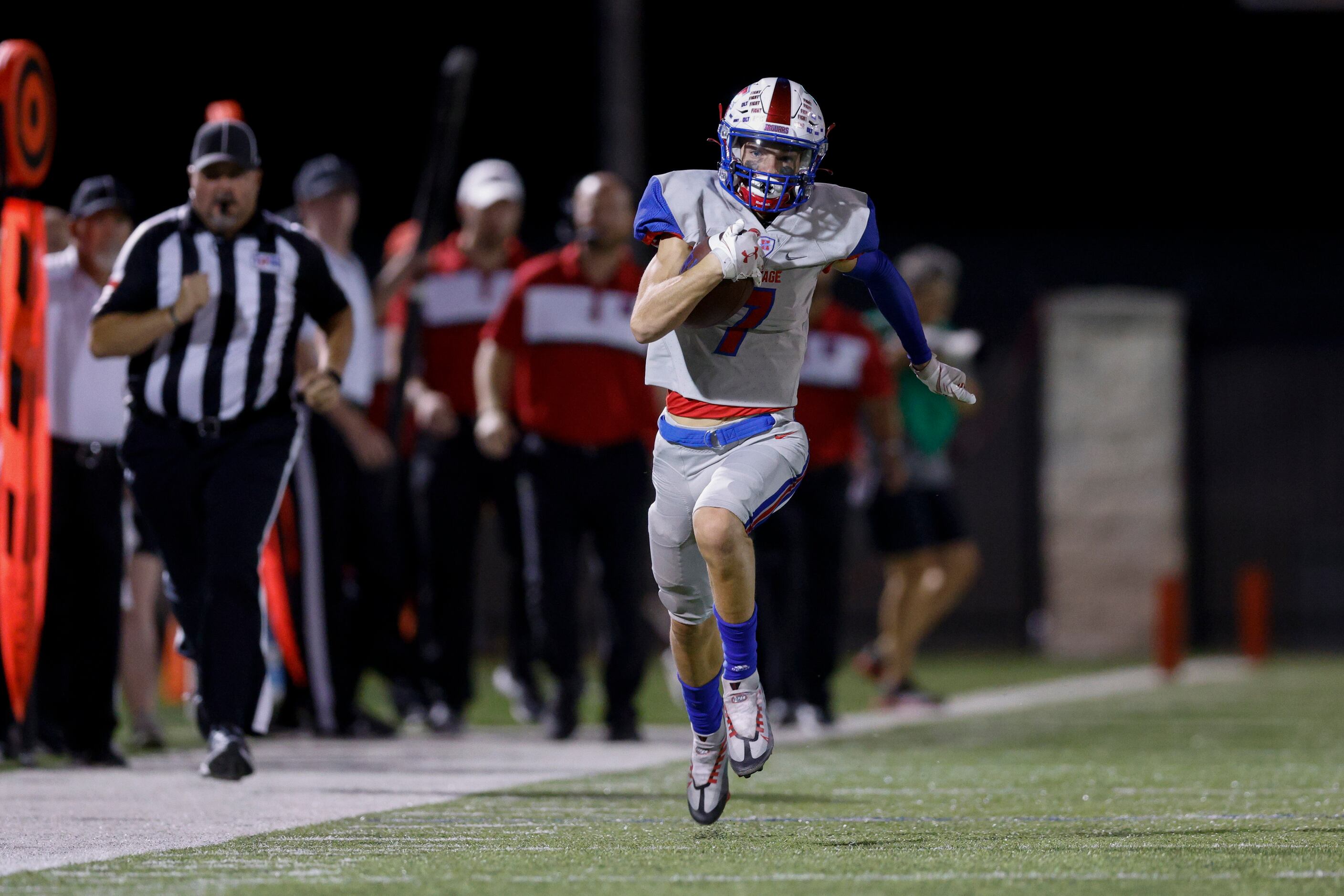Midlothian Heritage wide receiver Stetson Sarratt (7) runs after a catch for a 73 yard...