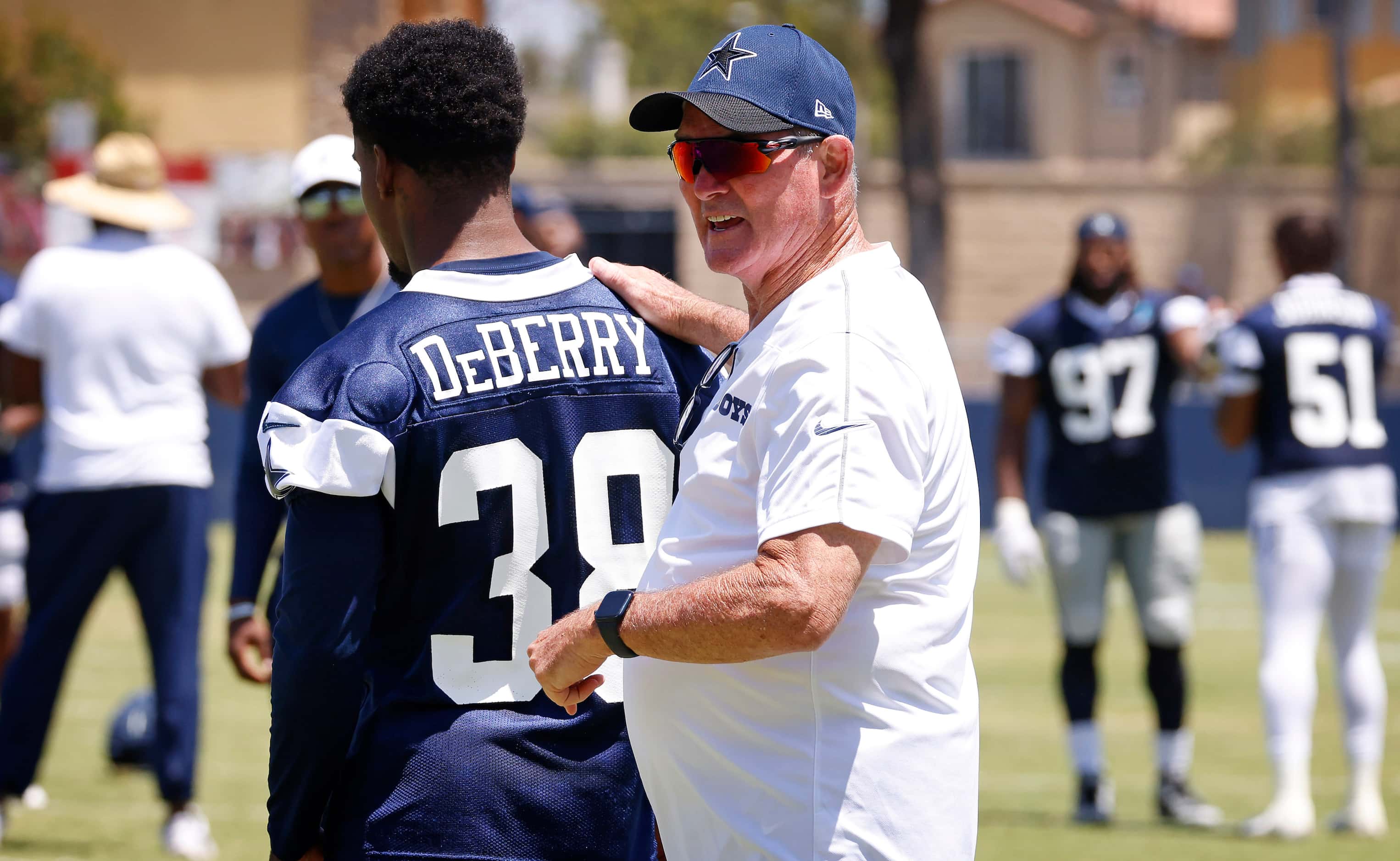 Dallas Cowboys defensive coordinator Mike Zimmer delivers instruction to players during the...