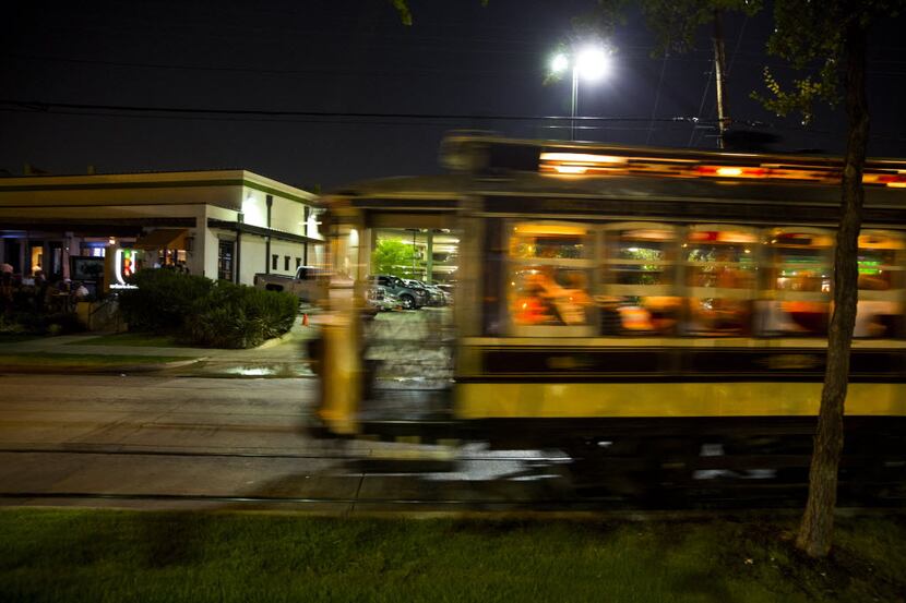 The McKinney Avenue Trolley No. 122 at night.