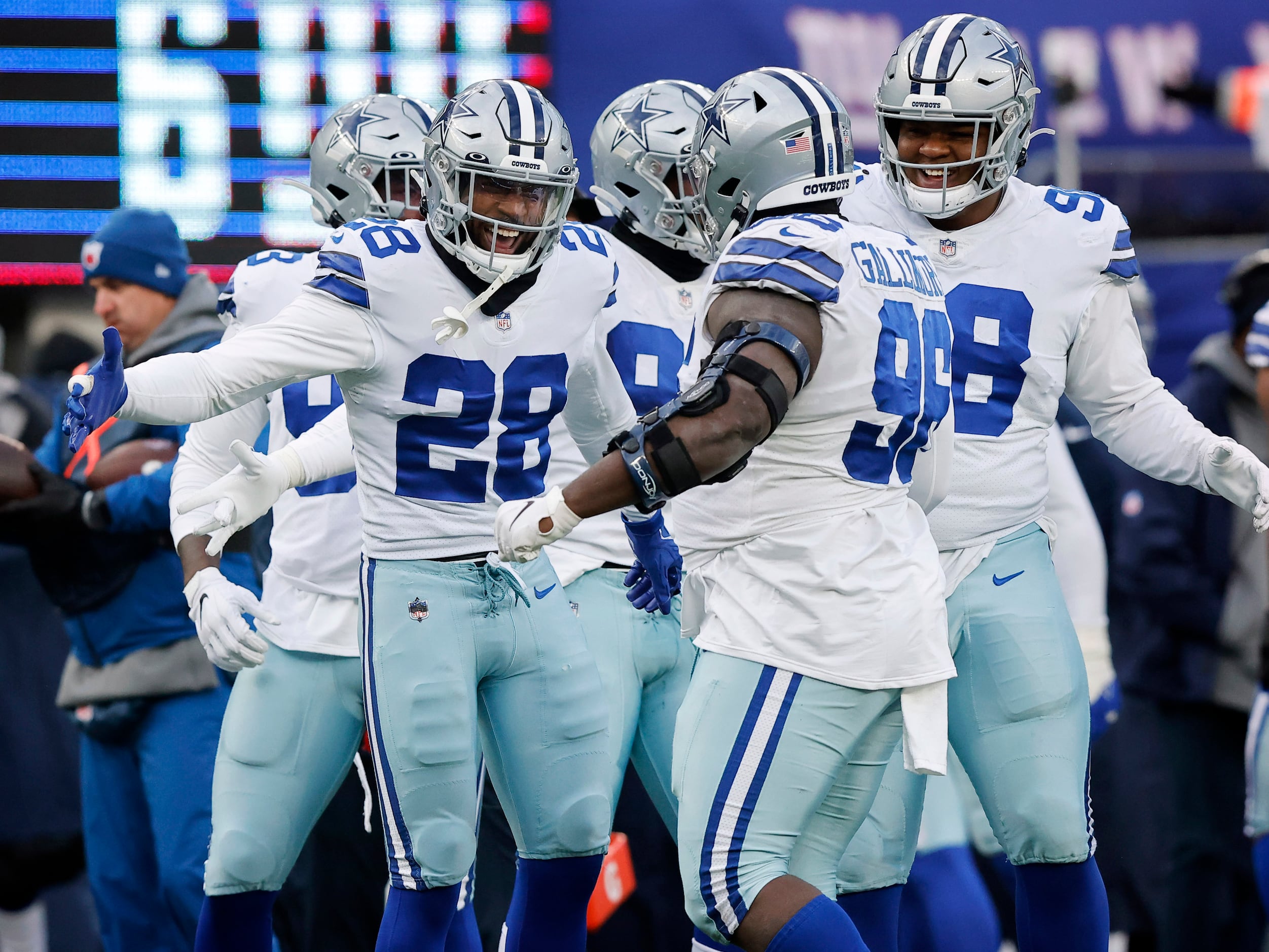 5 teams with the best odds of making NFL playoffs ft. Dallas Cowboys