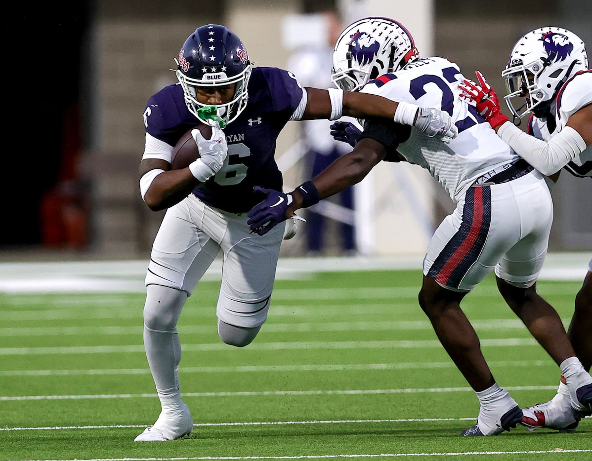 Denton Ryan running back Tre'Vaughn Reynolds (6) eludes Richland defensive back Maximus...