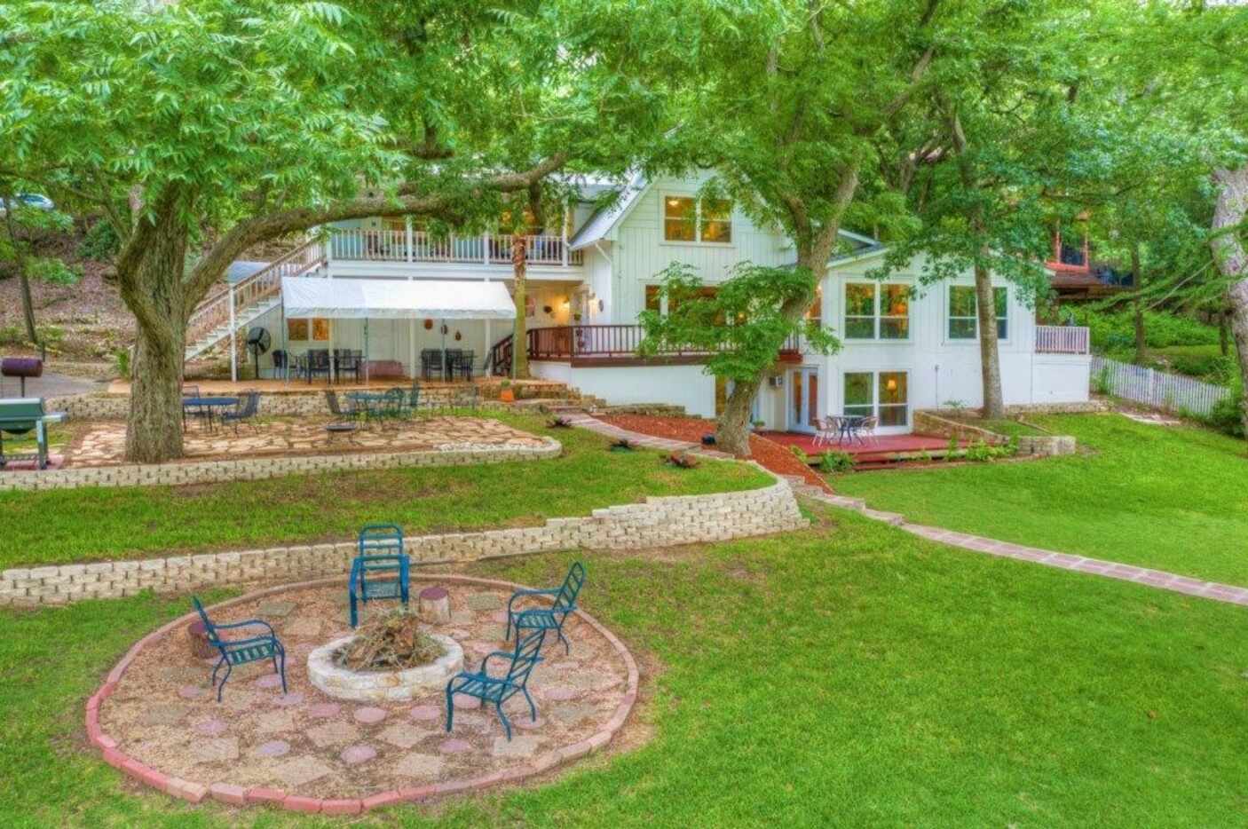 A look at the Gruene River Haven listing on VRBO.