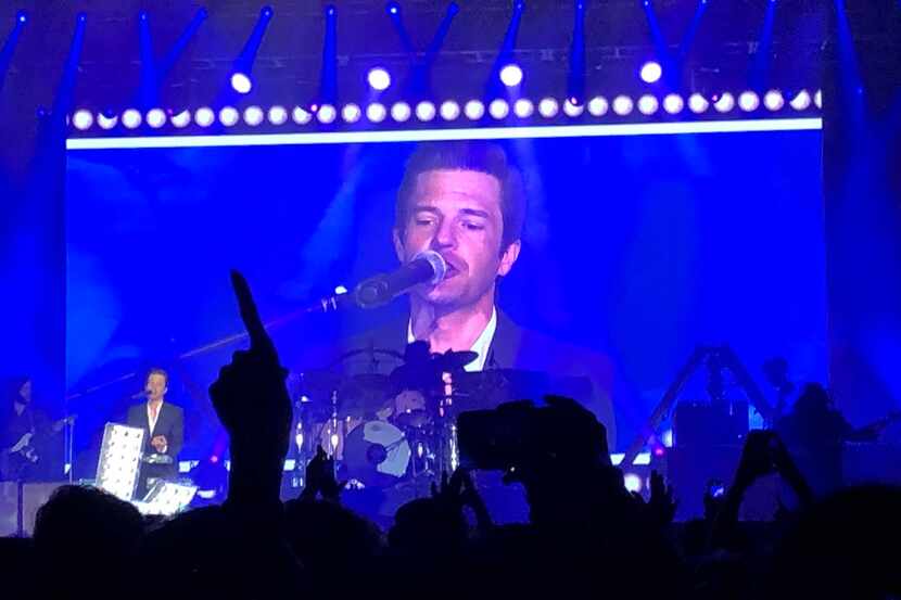 The Killers se presentó en un concierto anunciado de última hora el jueves en el Bomb...