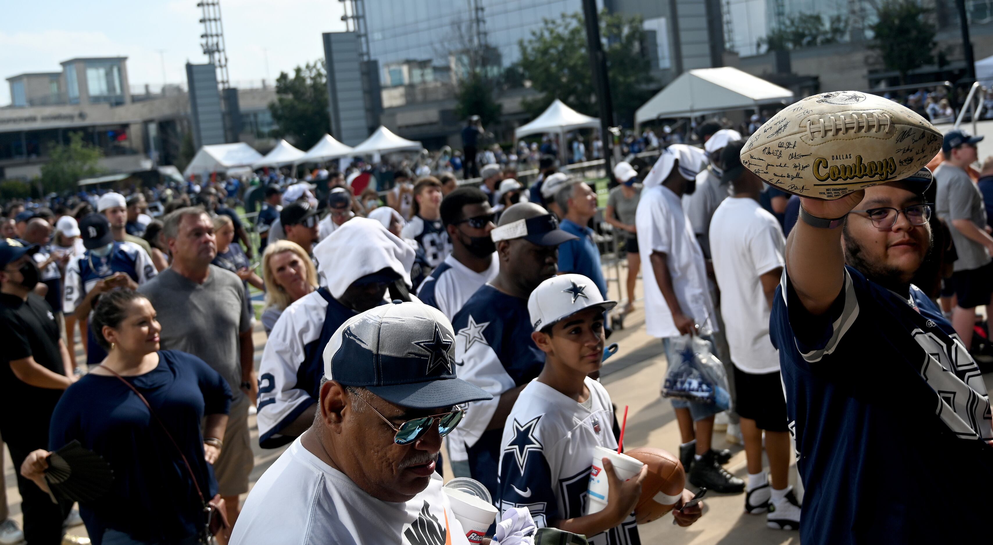 Frisco Fans Flock to the The Ford Center for Cowboys Practice Sessions