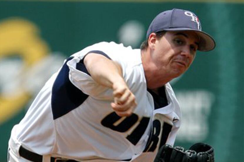 Oral Roberts pitcher Alex Gonzalez (13) throws in the first inning against Baylor in an NCAA...