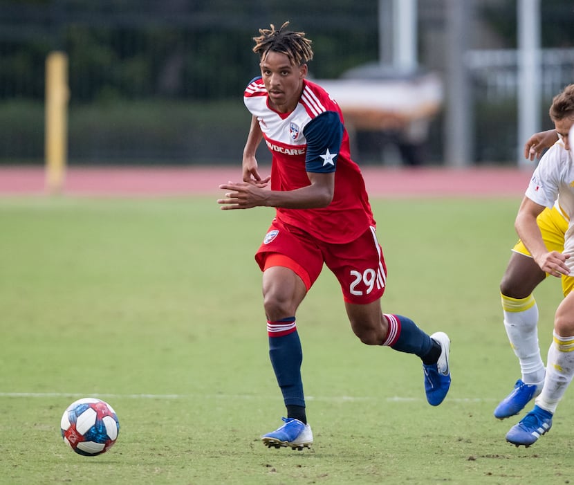 DALLAS, TX - JUNE 19: Bryan Reynolds in action during the Lamar Hunt U.S. Open Cup round of...
