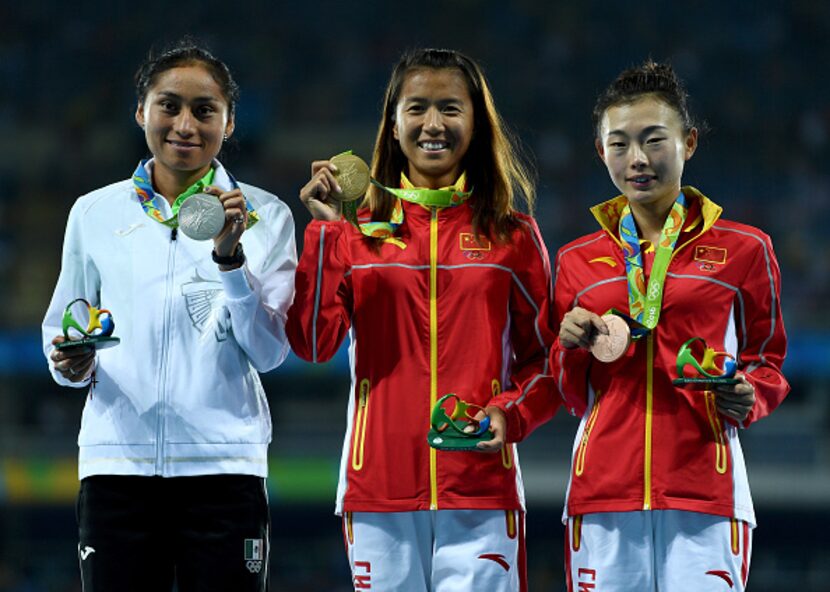 María Guadalupe González, plata, Hong Liu de China, oro, y Xiuzhi Lu de China, bronce en Rio...