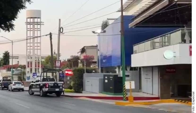 Un comando irrumpió en un hospital privado de Cuernavaca para asesinar a un paciente en...