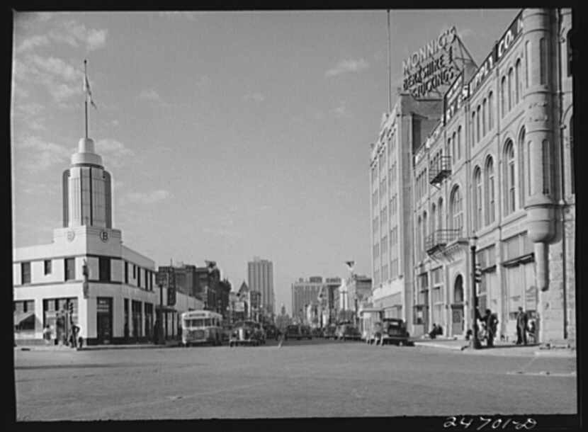 View of Main Street in Forth Worth in January 1942.