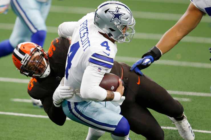 El quarterback Dak Prescott (4) y los Dallas Cowboys visitarán a los Cleveland Browns el 8...