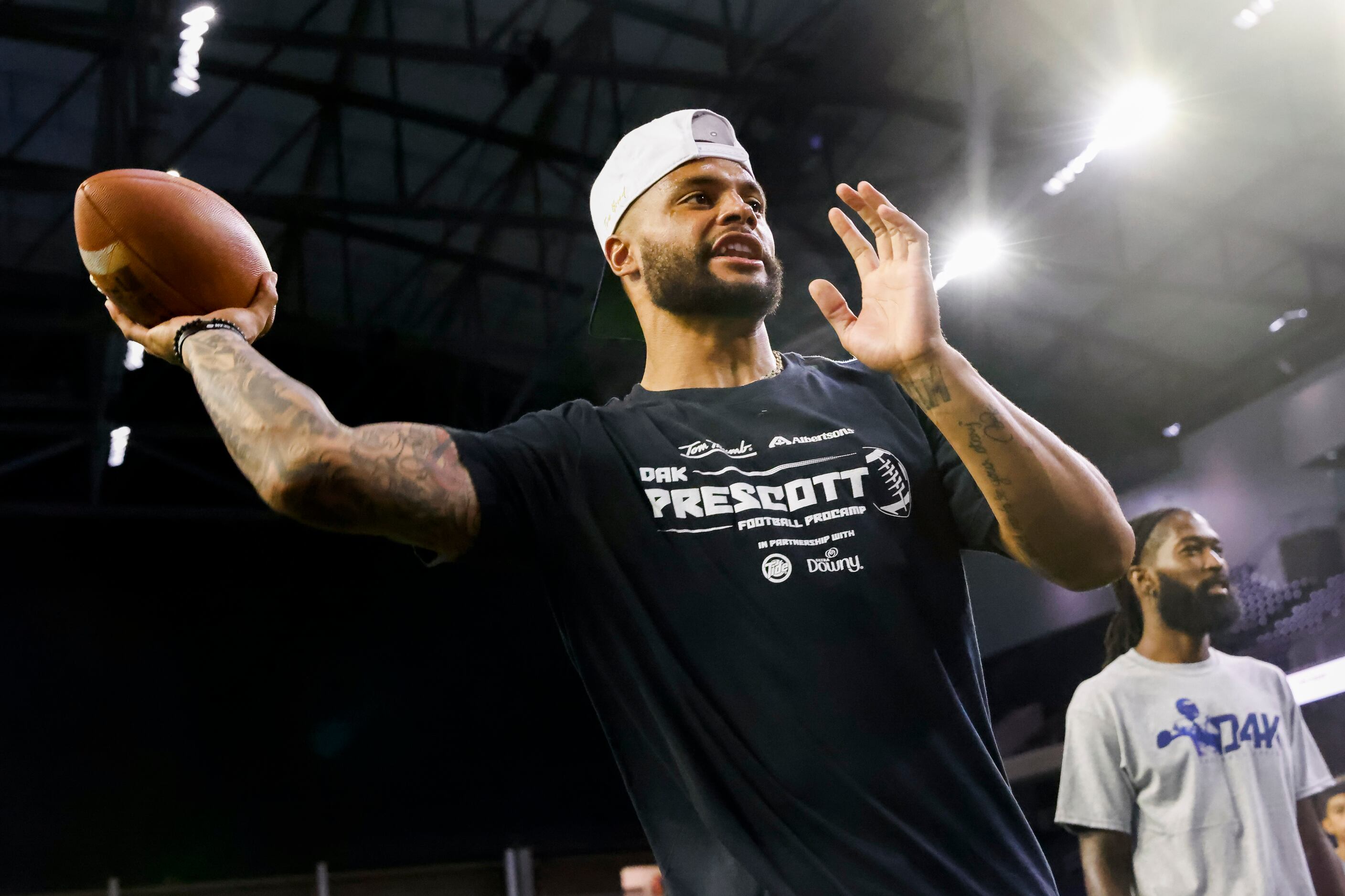 Photos: Cowboys' Dak Prescott run drills with students at his Football  ProCamp