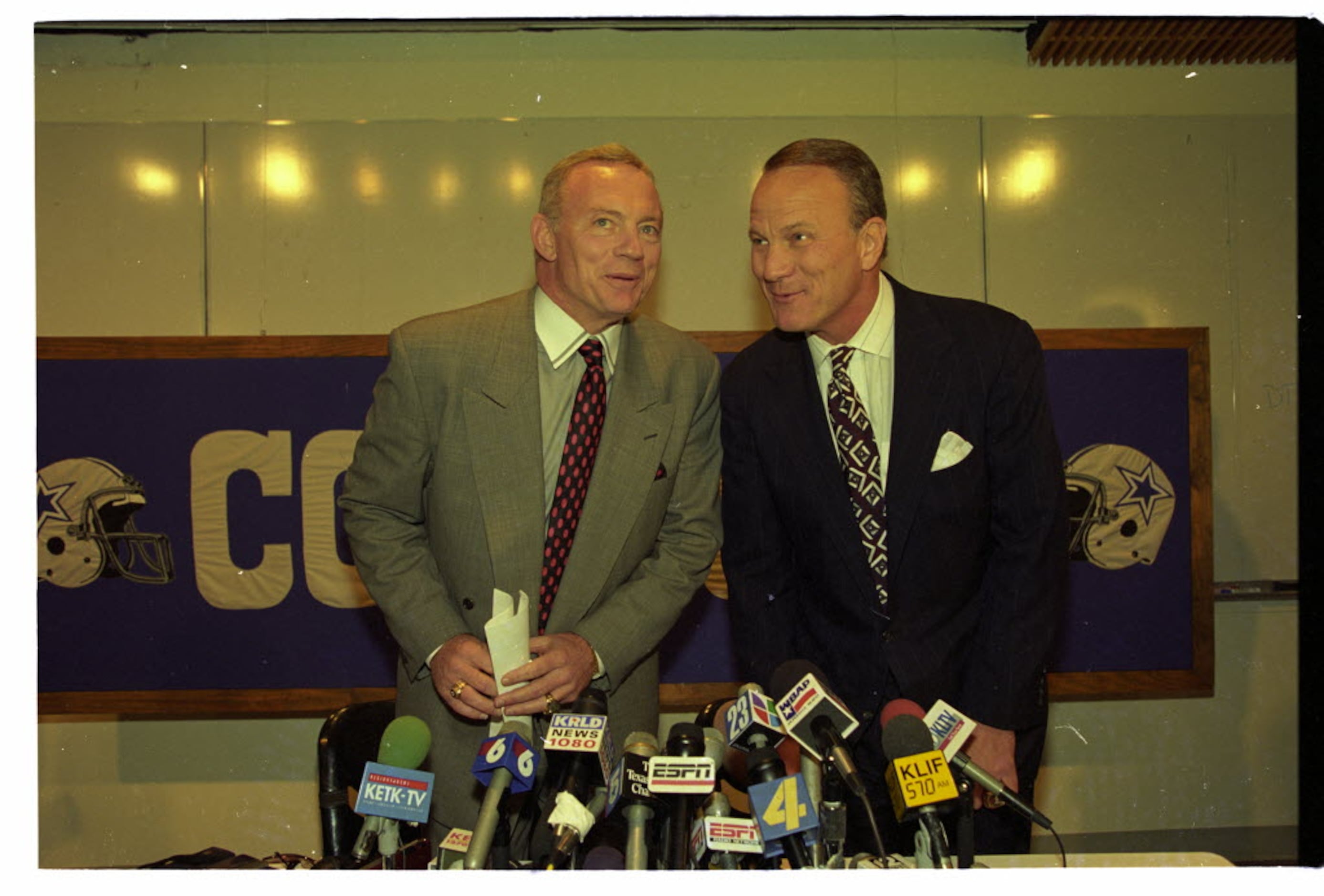 Barry Switzer on how he cost the Cowboys a chance to win in 1994