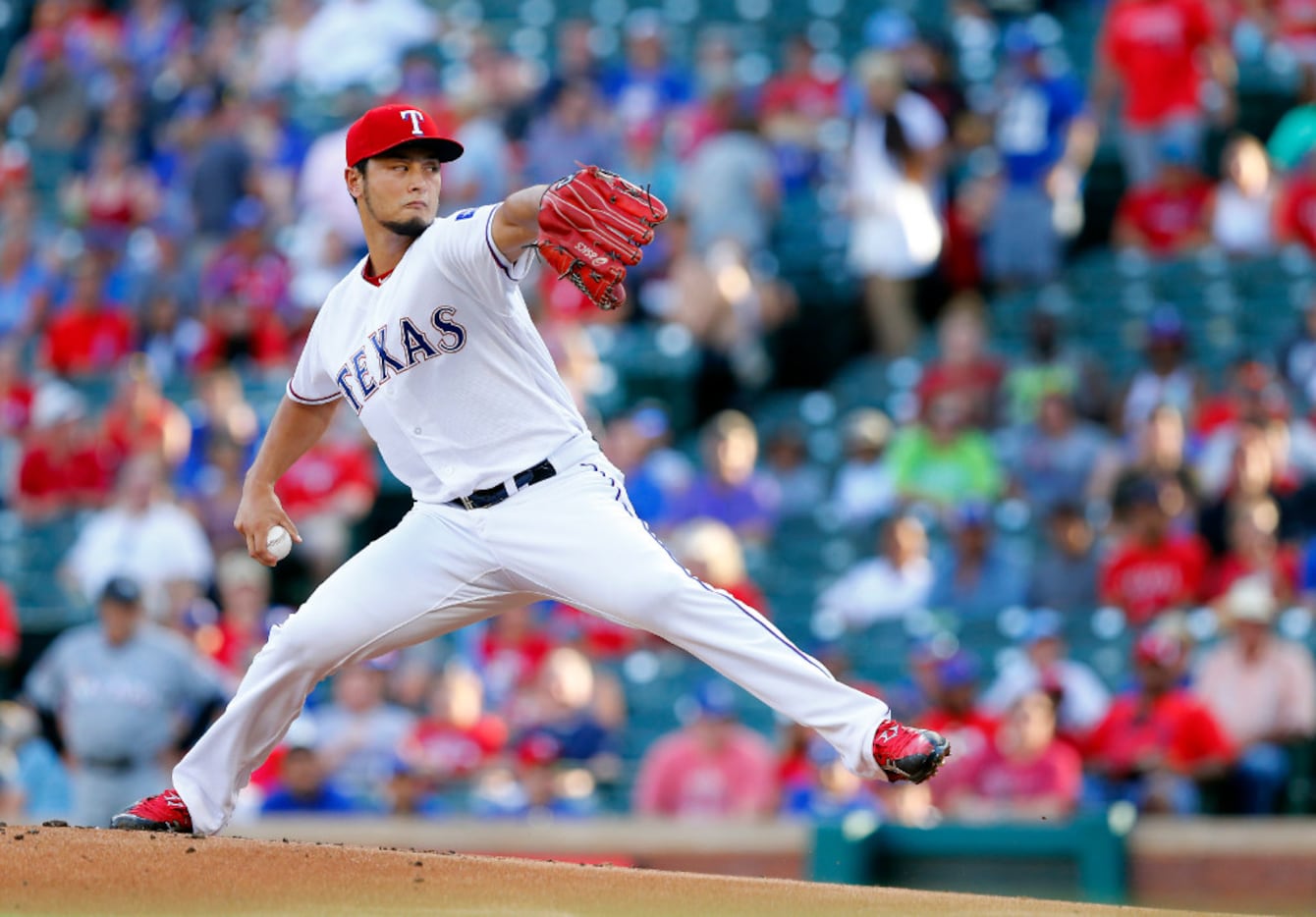 Sources: Rangers are gauging Yu Darvish packages prior to trade