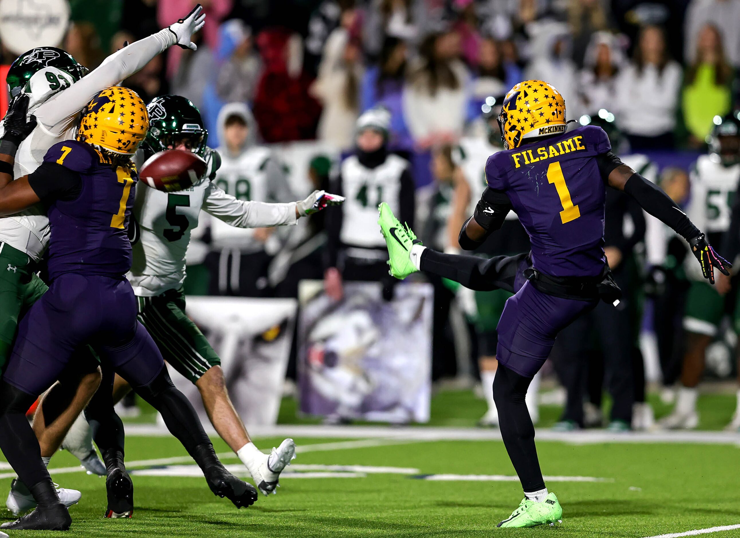 McKinney punt Xavier Filsaime (1) gets his kick blocked by Prosper's Larid Hanson-Felter...